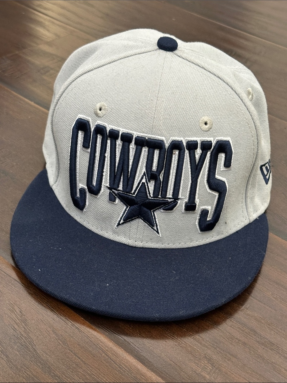 New Era Dallas Cowboys Two-Tone Snapback - Gray & Navy - 7 1/8